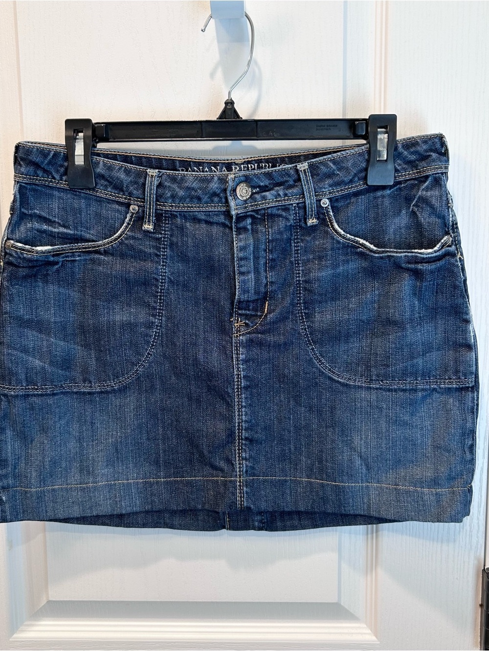 Banana Republic Premium Denim Mini Skirt Size 6 Y2K Made In USA Stretch Jean
